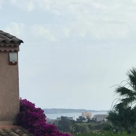 Villa Maison Chaleureuse, Au Calme, Proche De Tout, Avec Piscine Privee Antibes