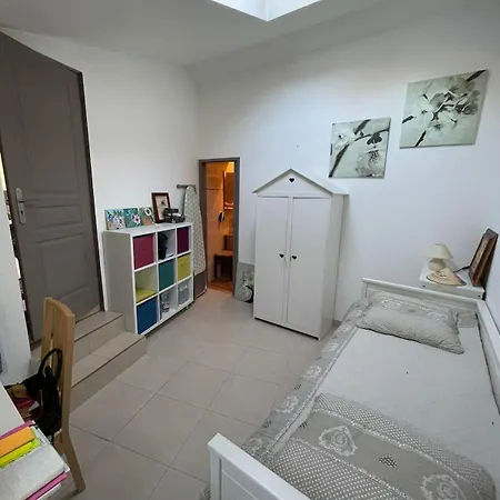Maison Chaleureuse, Au Calme, Proche De Tout, Avec Piscine Privee